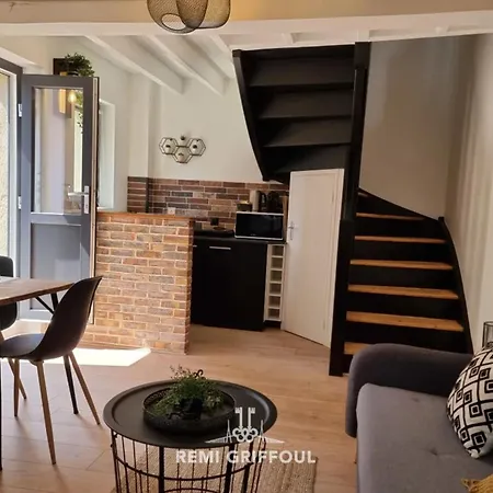 Rive Sud Charming Center 2 Guests